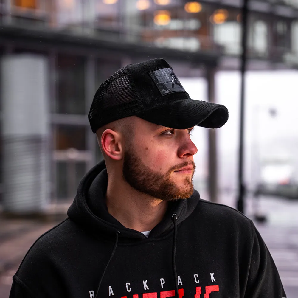 bold. Trucker Cap Huskykid
